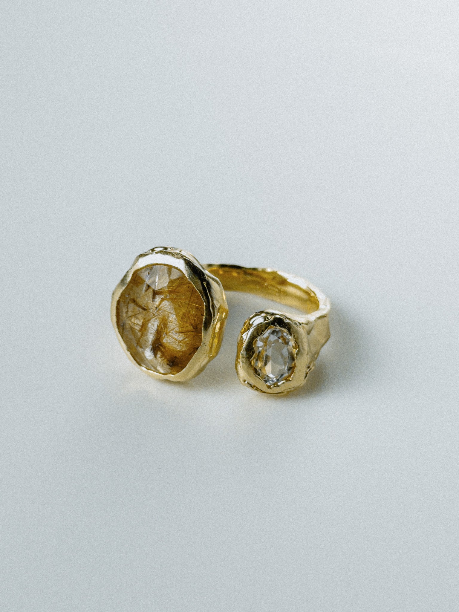 Gold Rutile Quartz N°172 🄼