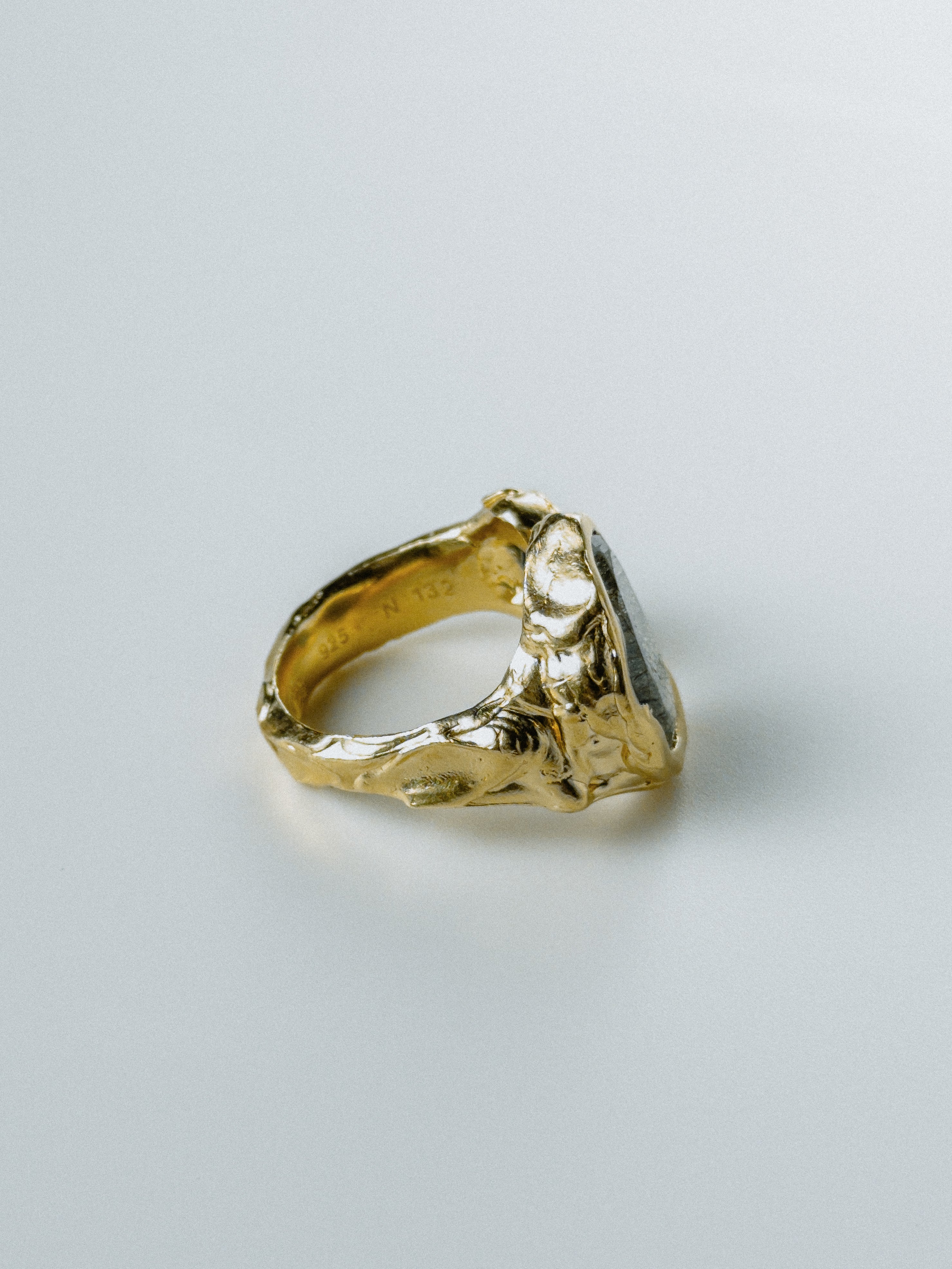 Gold Rutile Quartz N°132 🄼