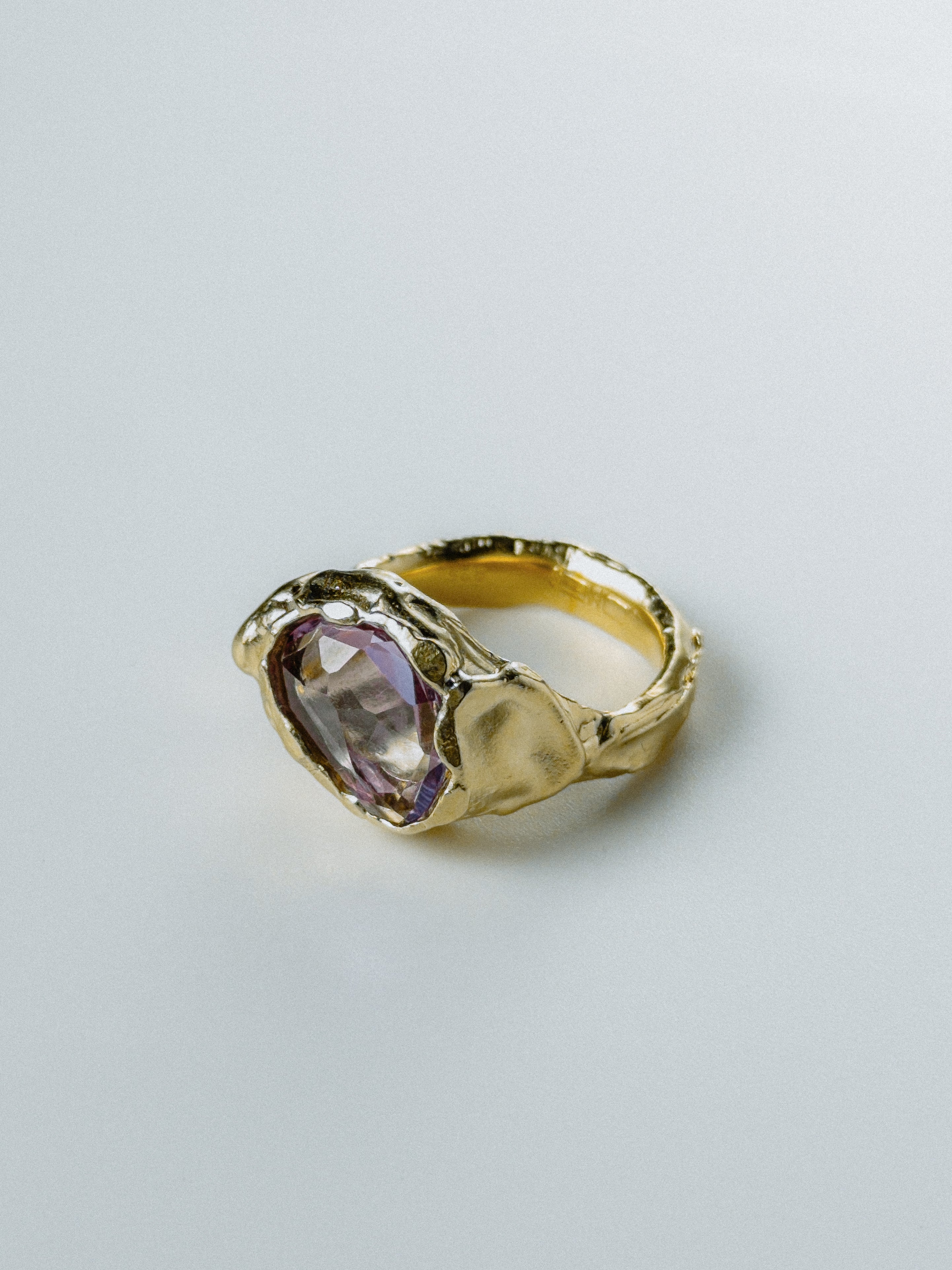 Gold Amethyst N°108 🄼