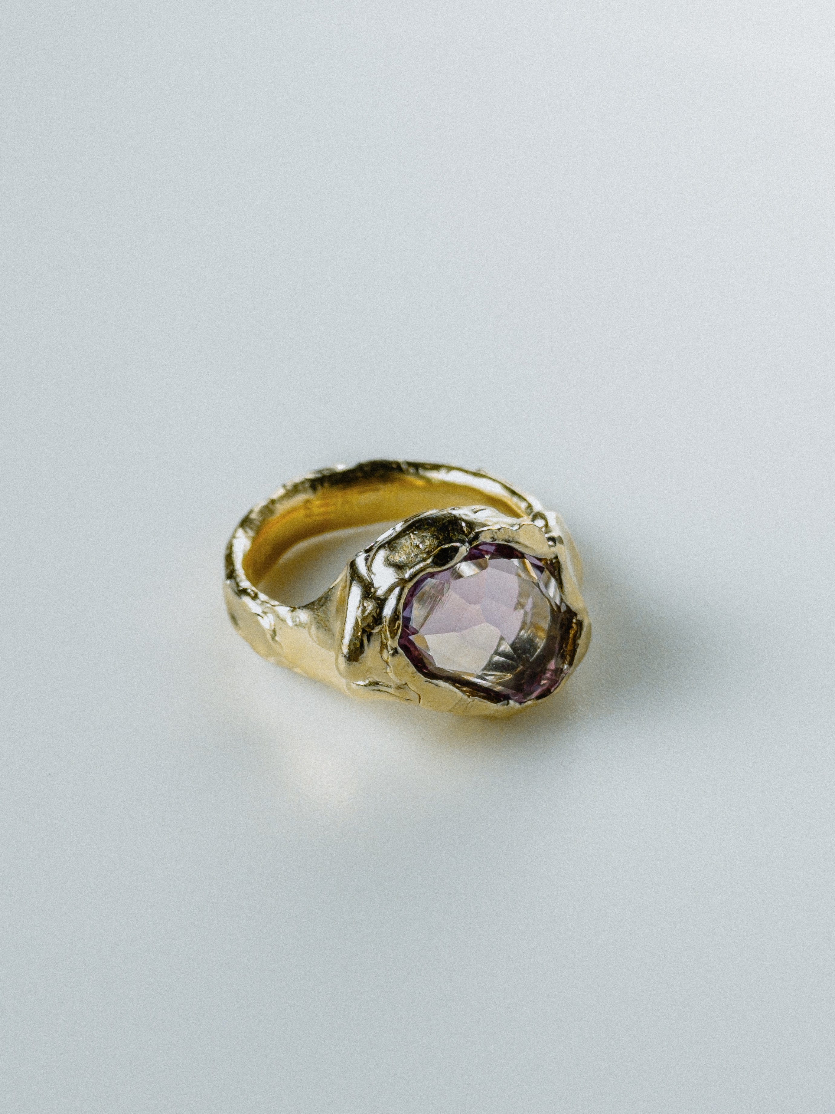 Gold Amethyst N°108 🄼