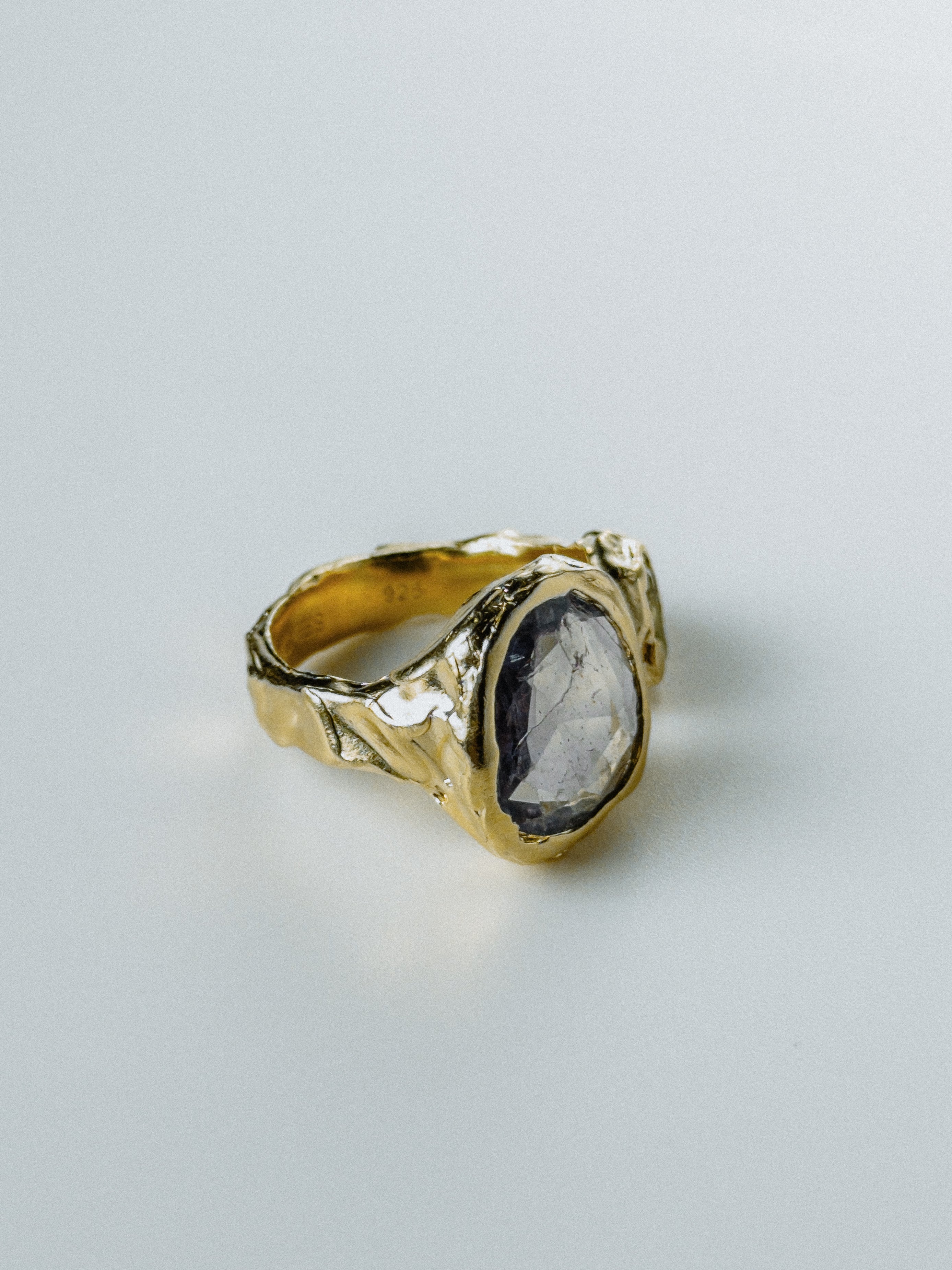 Gold Tanzanite N°160 🄼