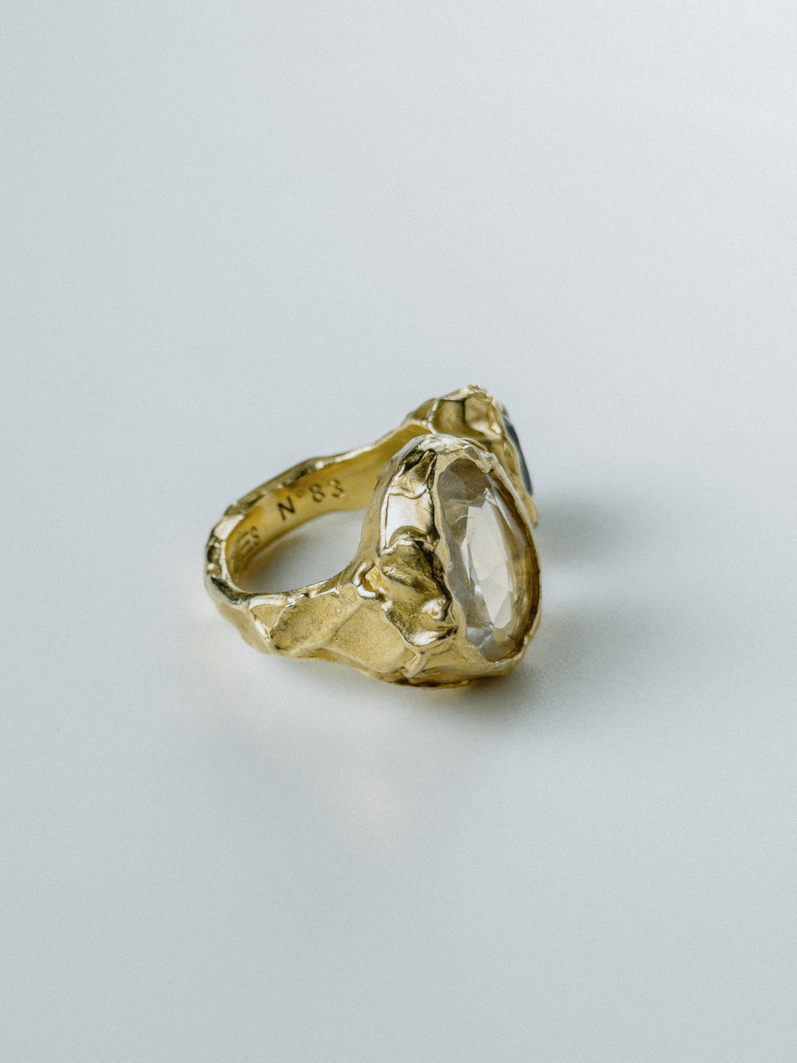 Gold London topaz N°83 🄻