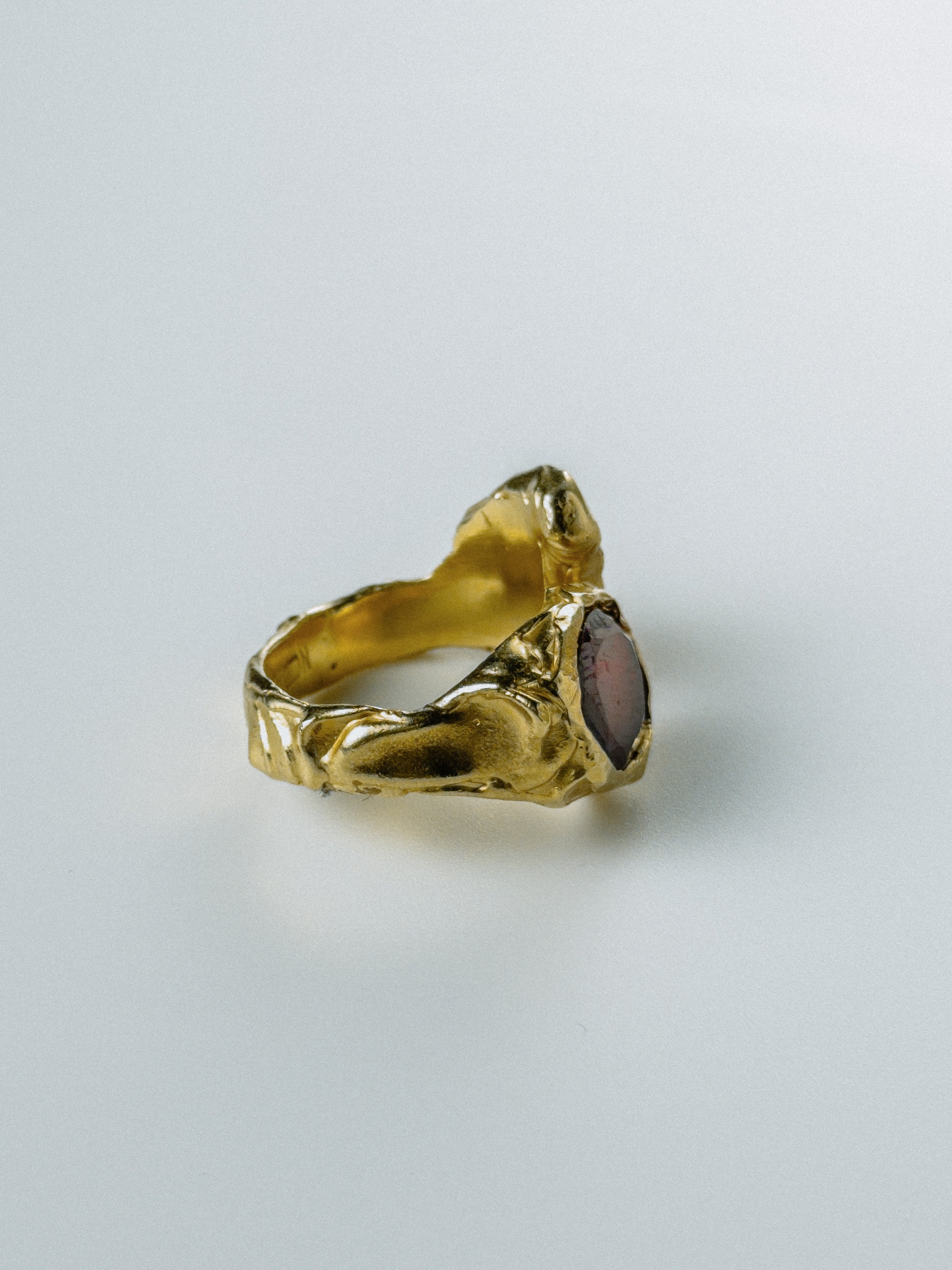 Gold Garnet N°84 🄼