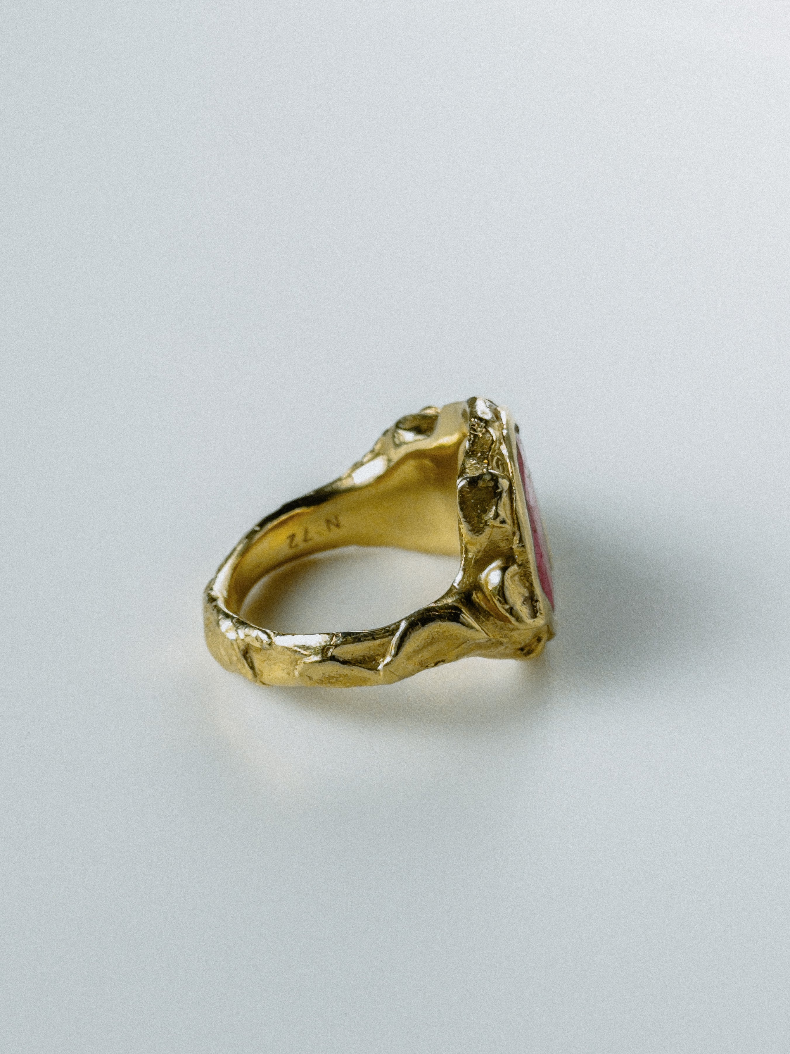 Gold Pink Sapphire N°72 🄼