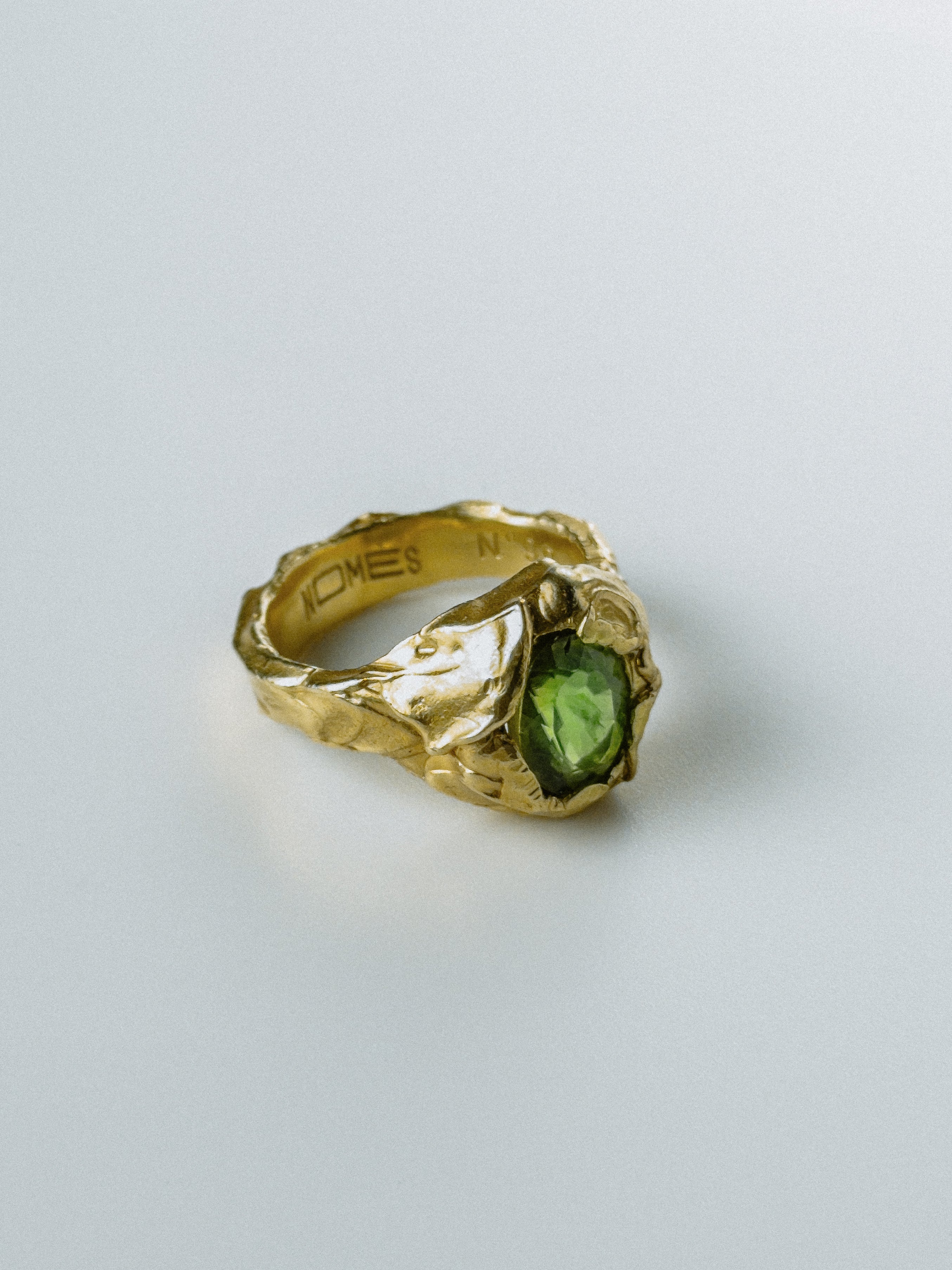 Gold Peridot N°99 🄼