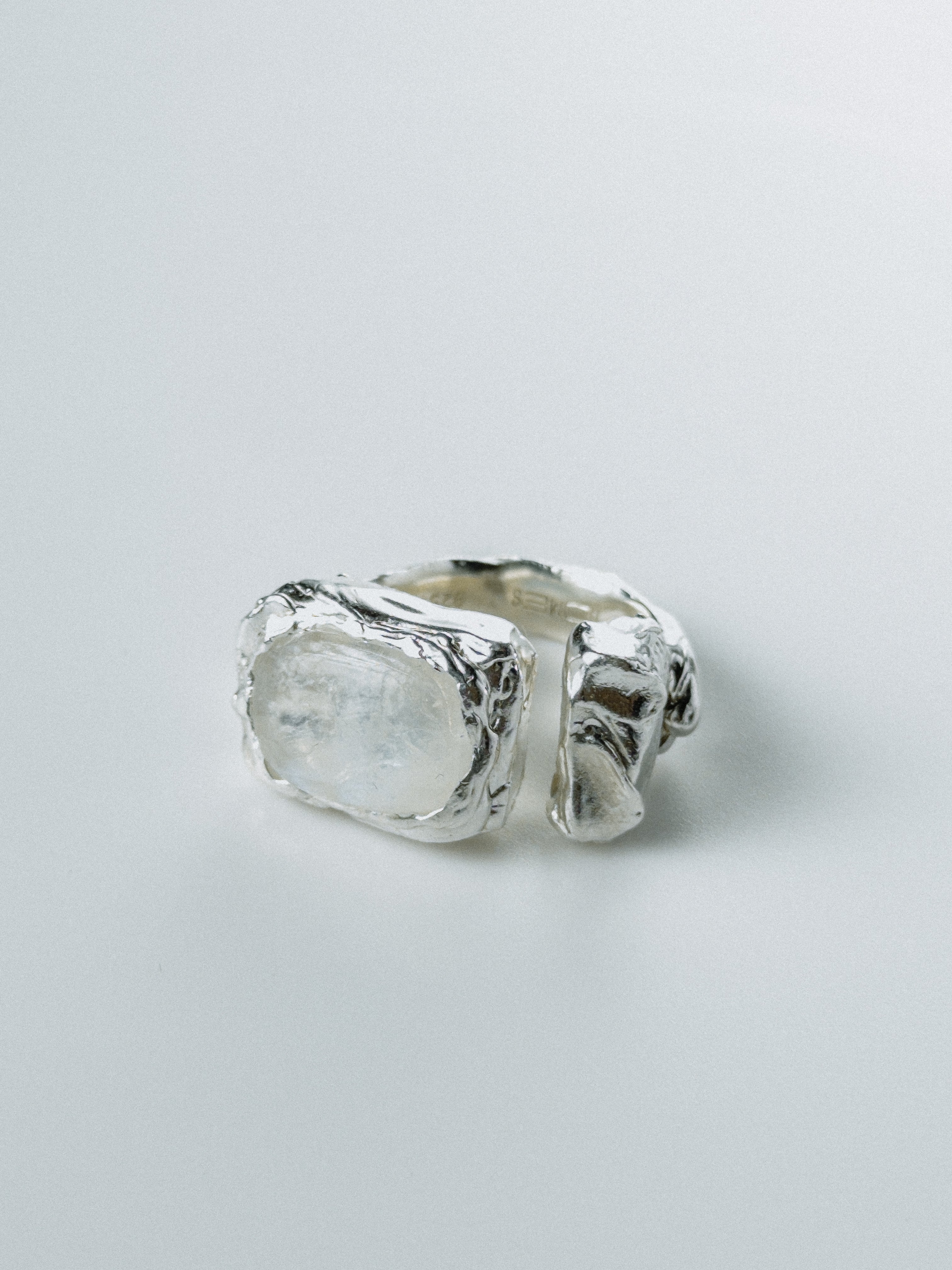 Silver Moonstone N°180 🄻