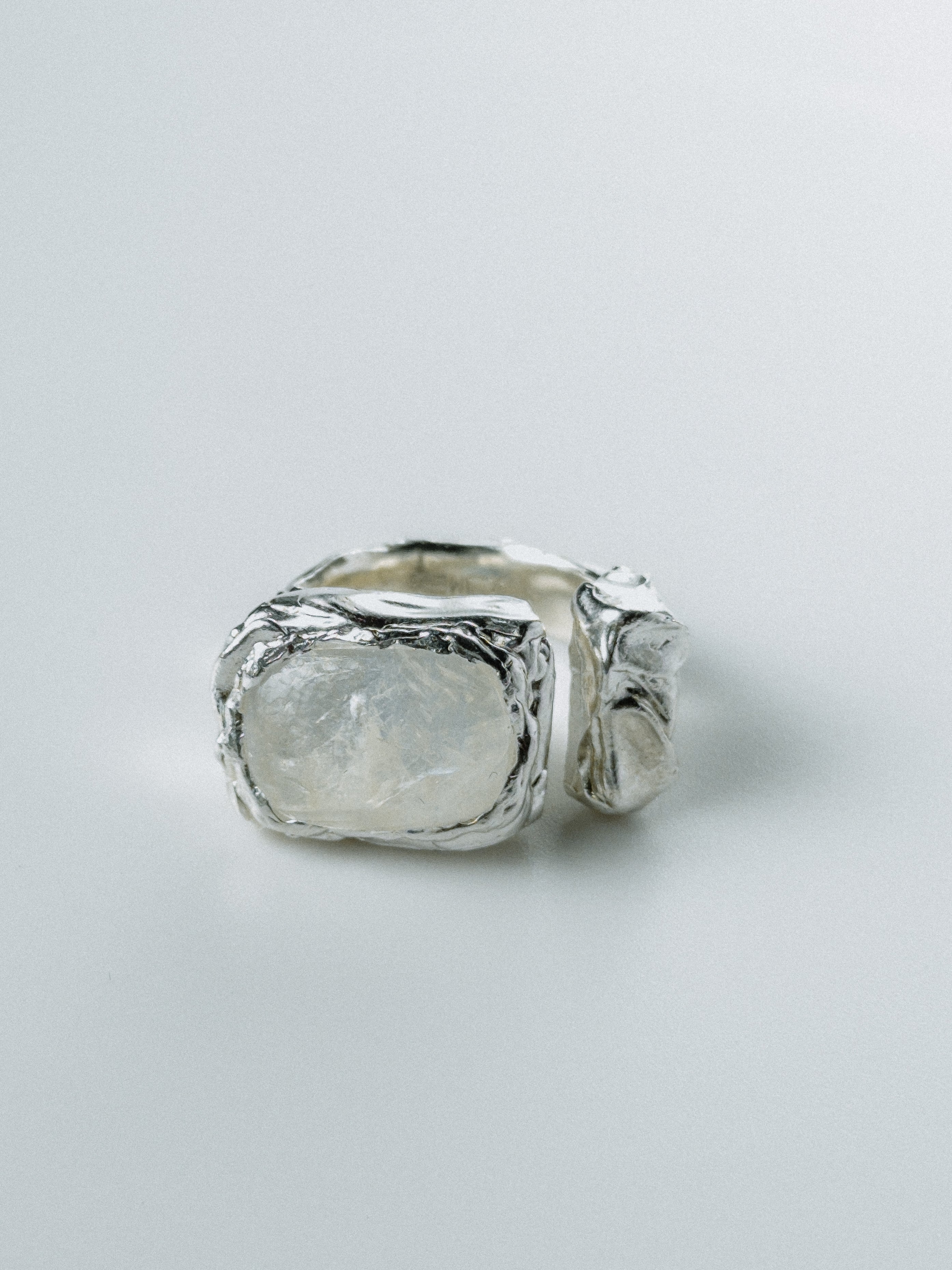 Silver Moonstone N°180 🄻