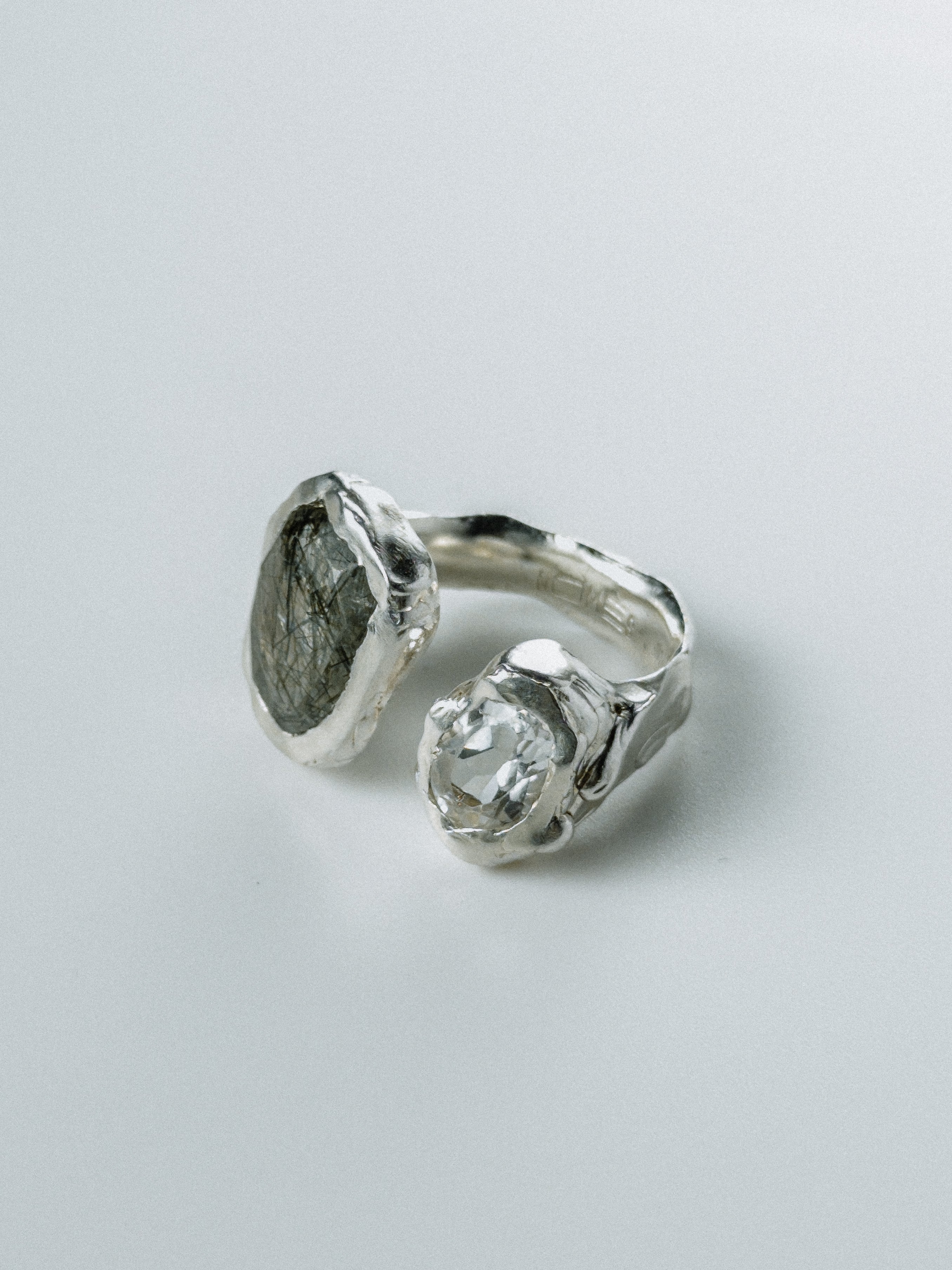 Silver Rutile Quartz N°138 🄼