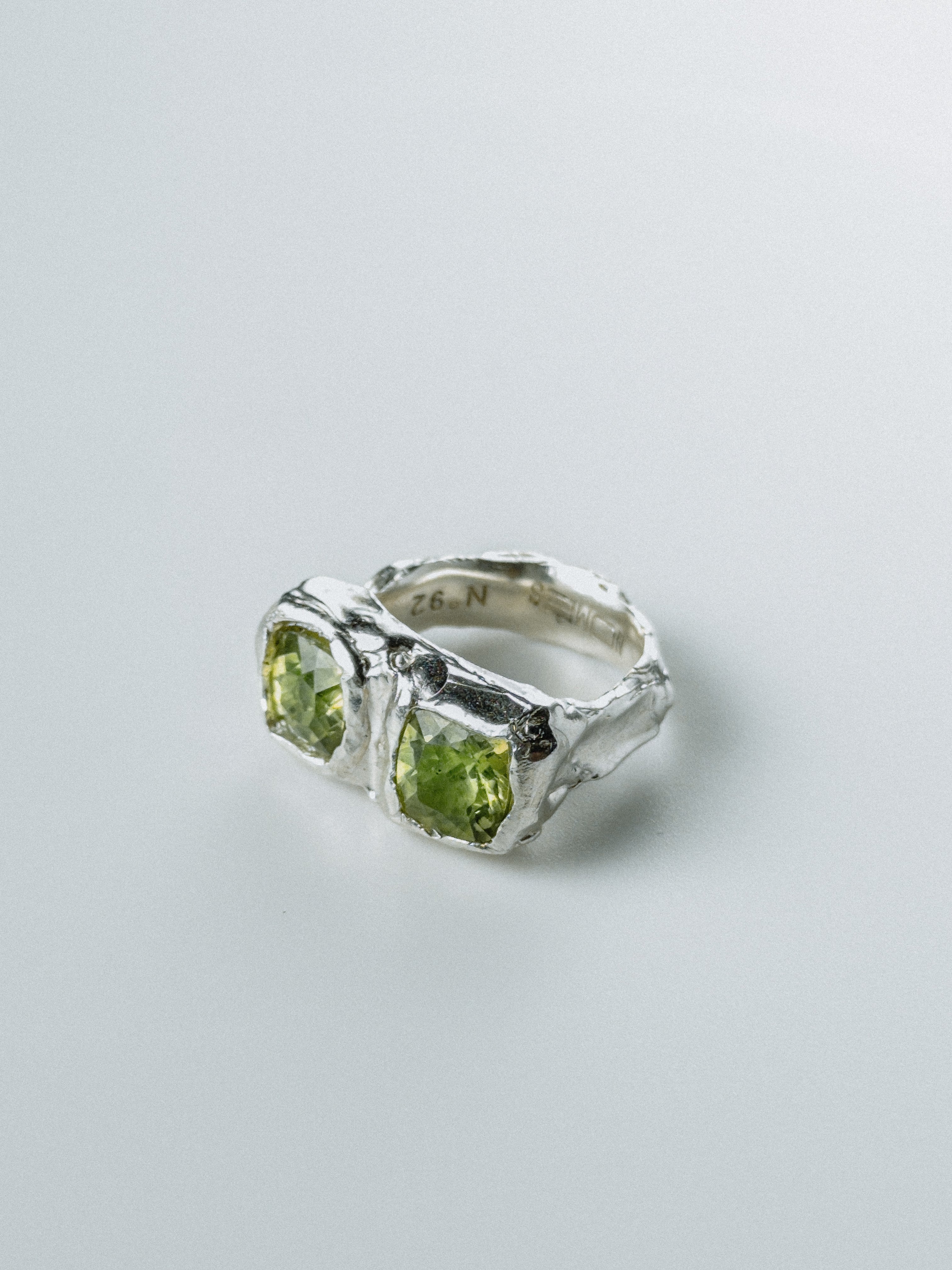 Silver Peridot N°92 🄼