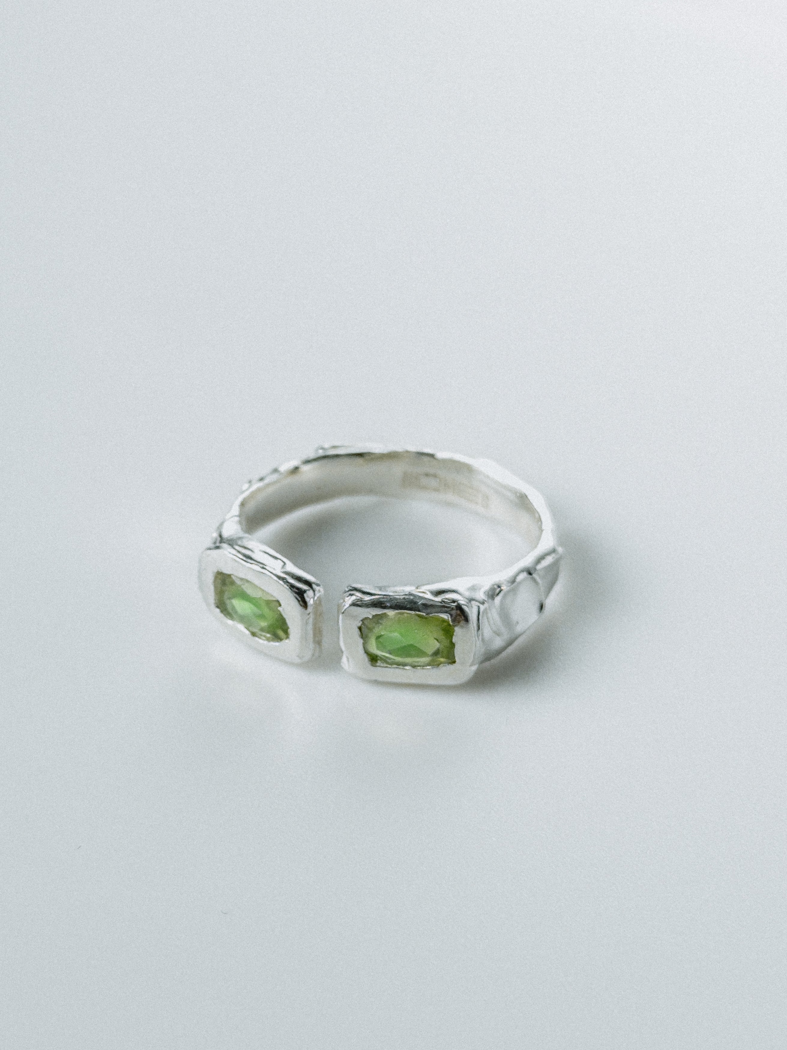 Silver Peridot N°147 🅂