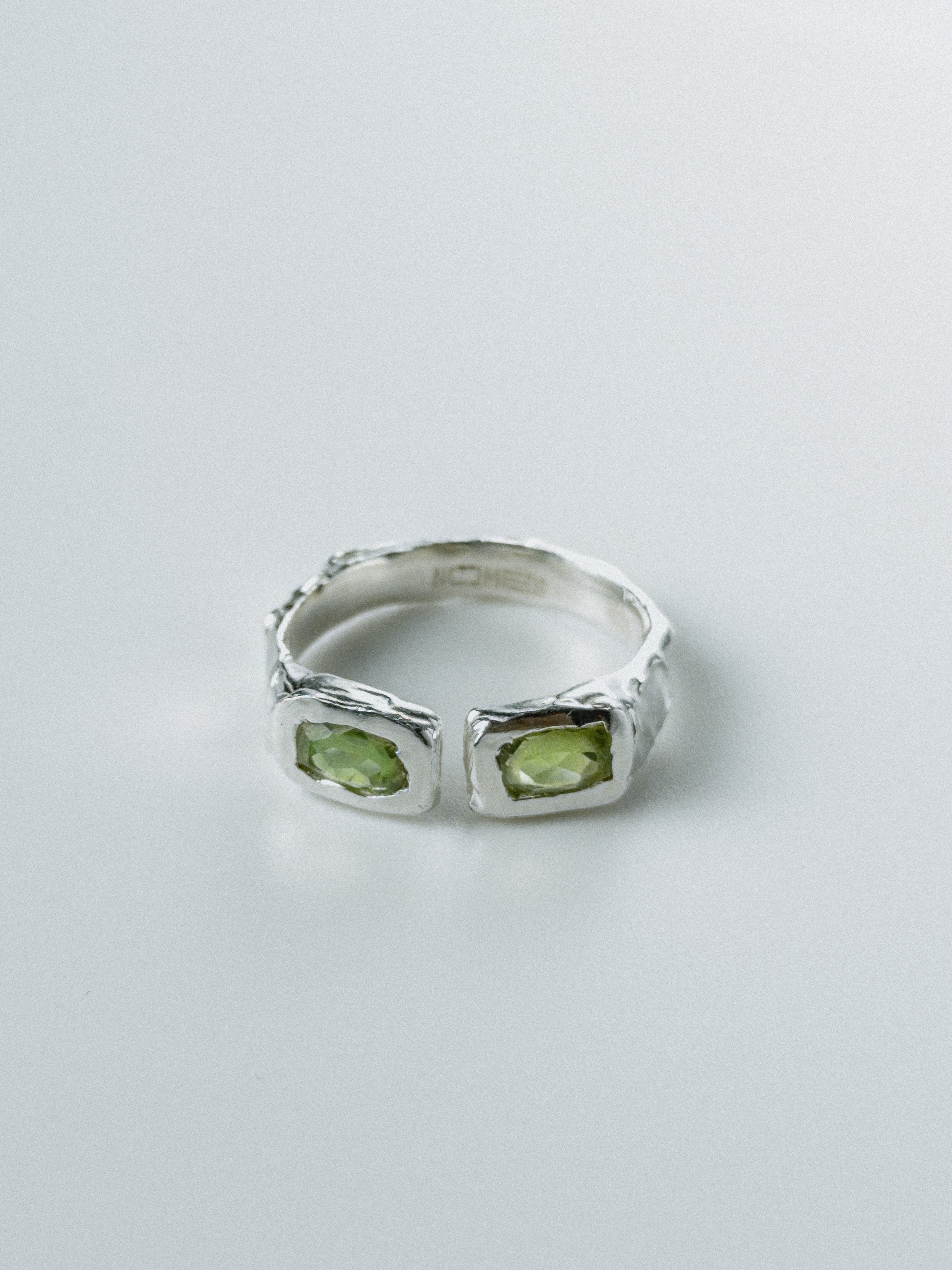 Silver Peridot N°147 🅂