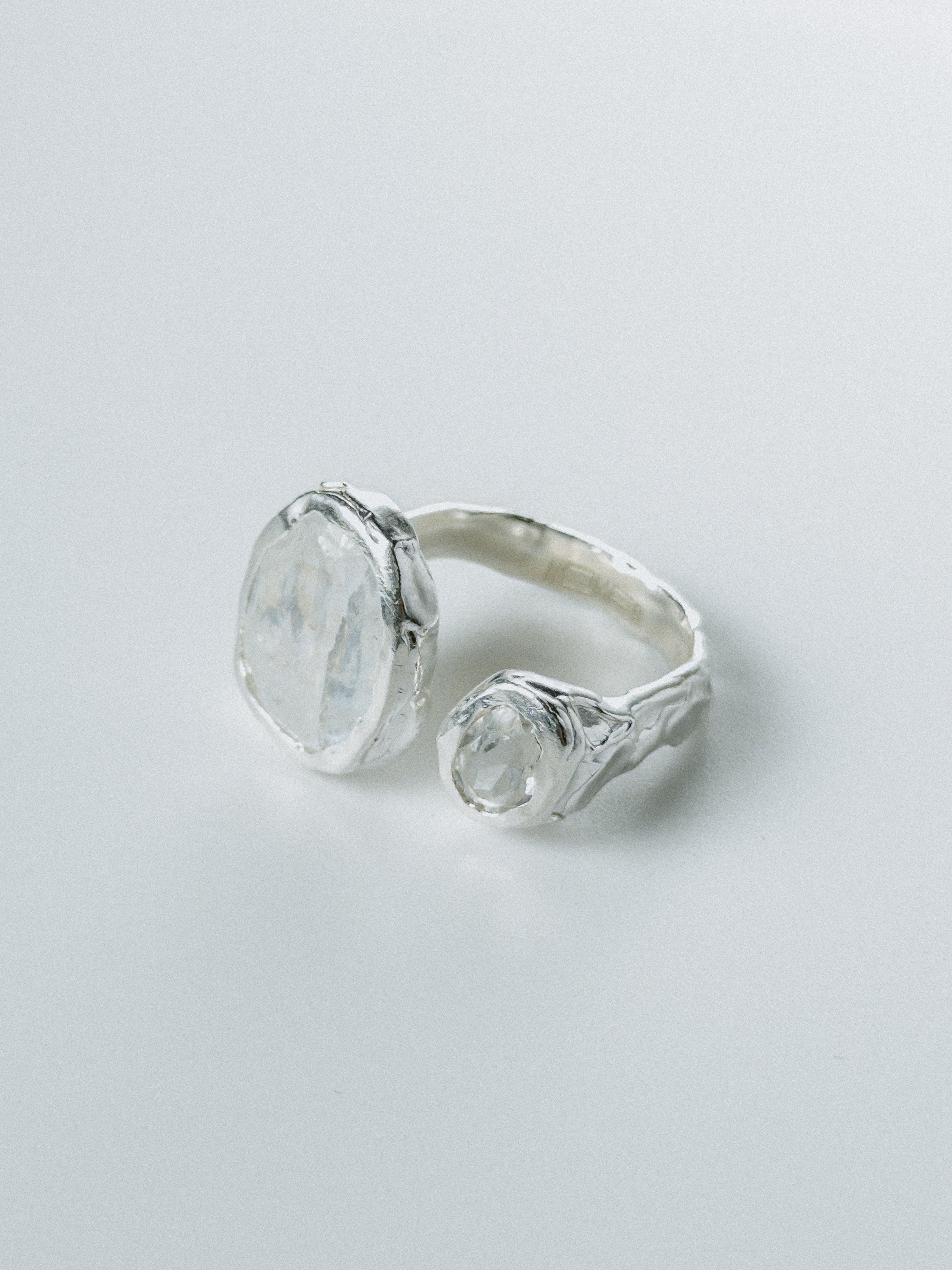 Silver Moonstone N°98 🄼