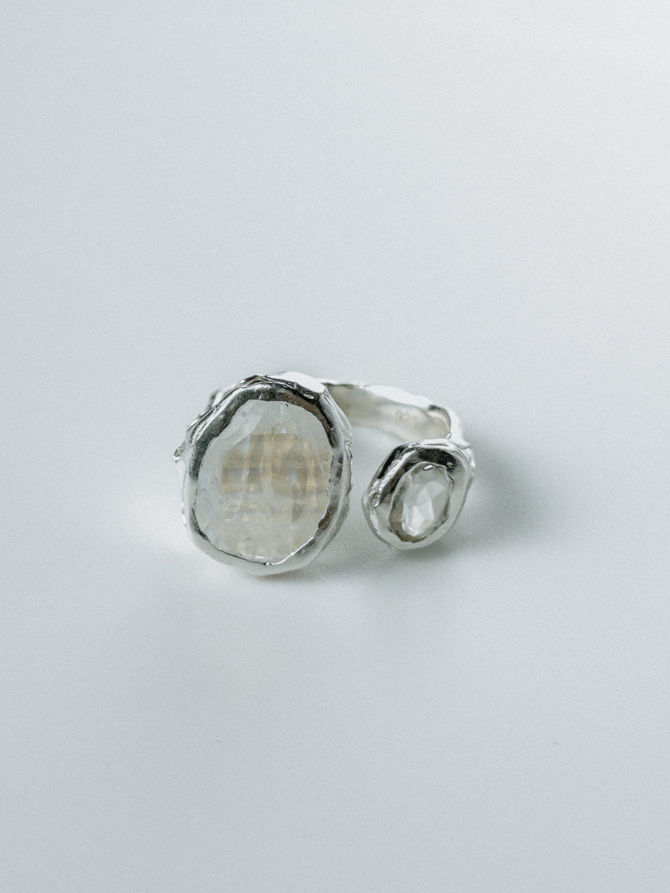 Silver Moonstone N°98 🄼