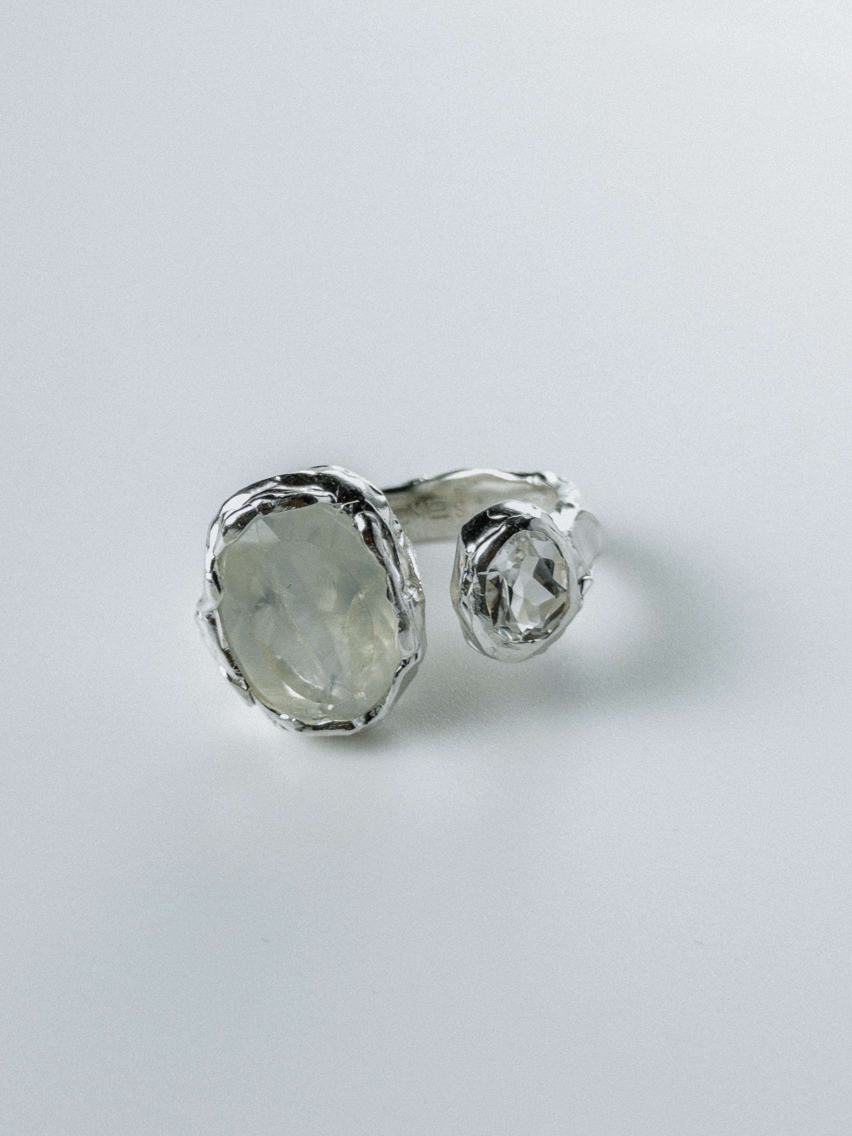 Silver Prehnite N°115 🄼