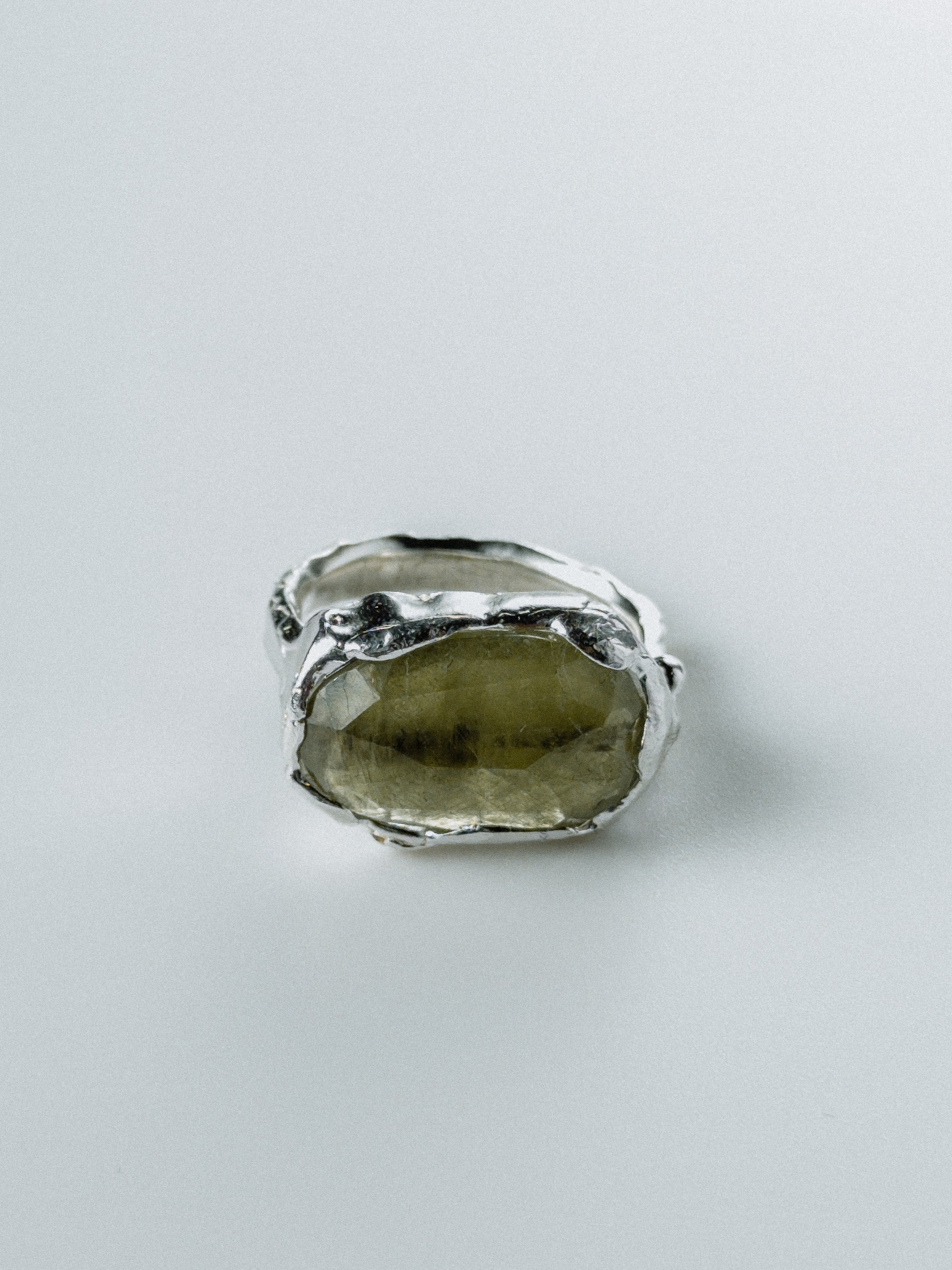 Silver Green Sapphire N°144 🄼