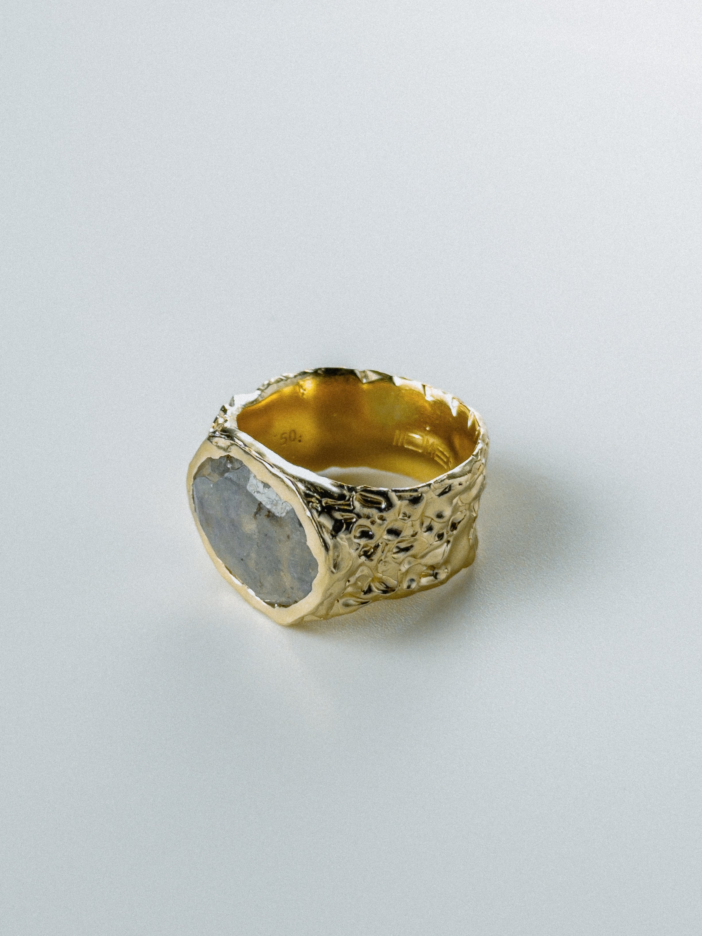 Gold Amethyst N°131 🄼