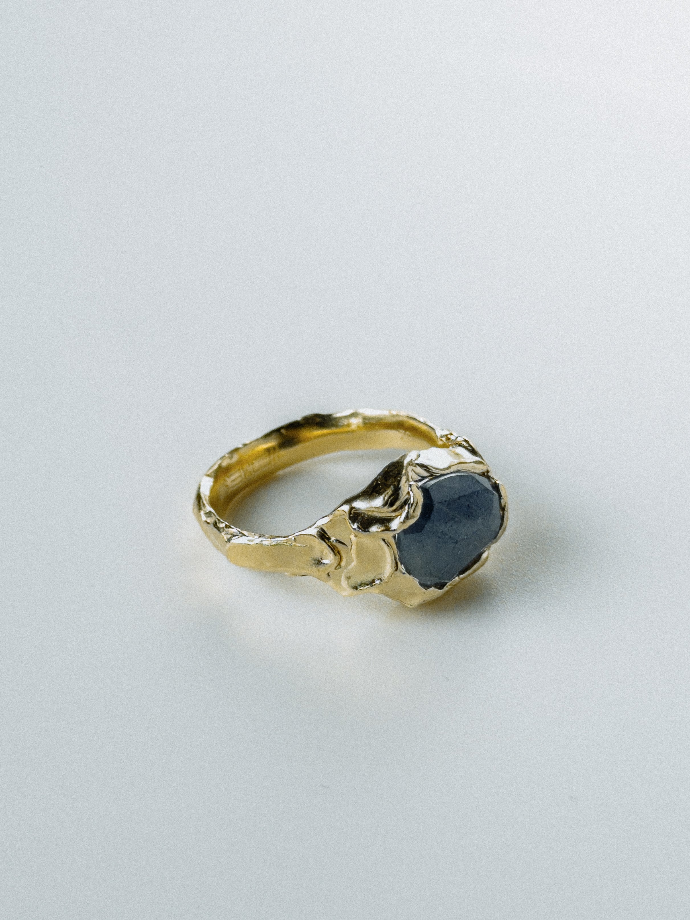 Gold Blue Sapphire N°116 🅂