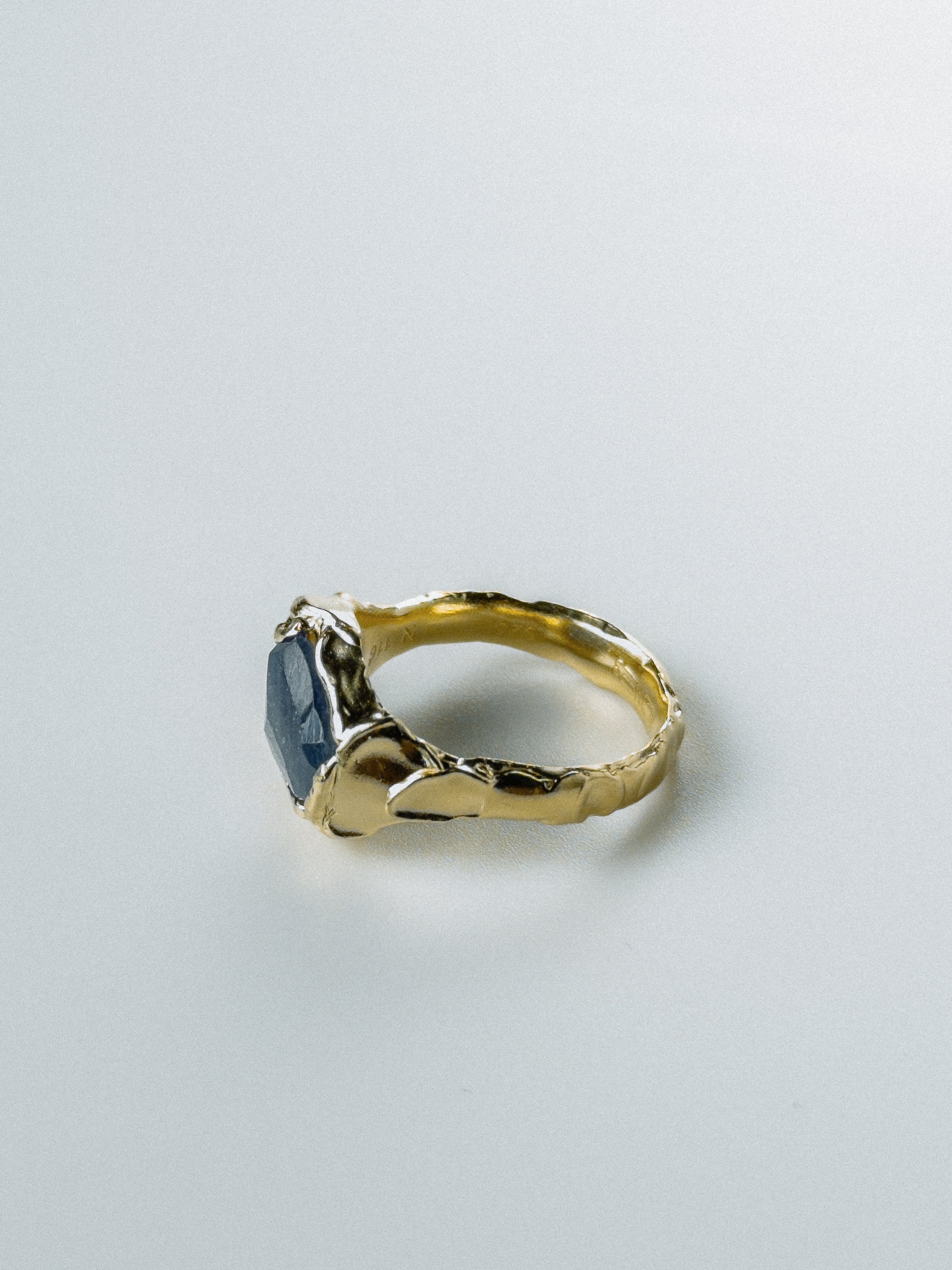 Gold Blue Sapphire N°116 🅂