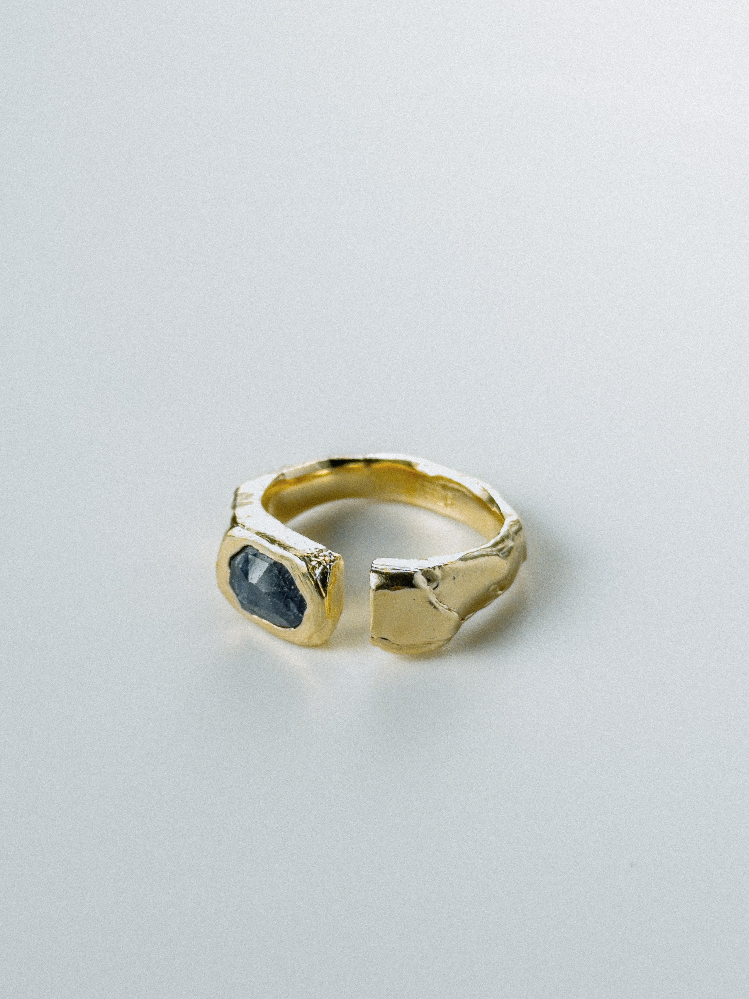 Gold Blue Sapphire N°127 🅂