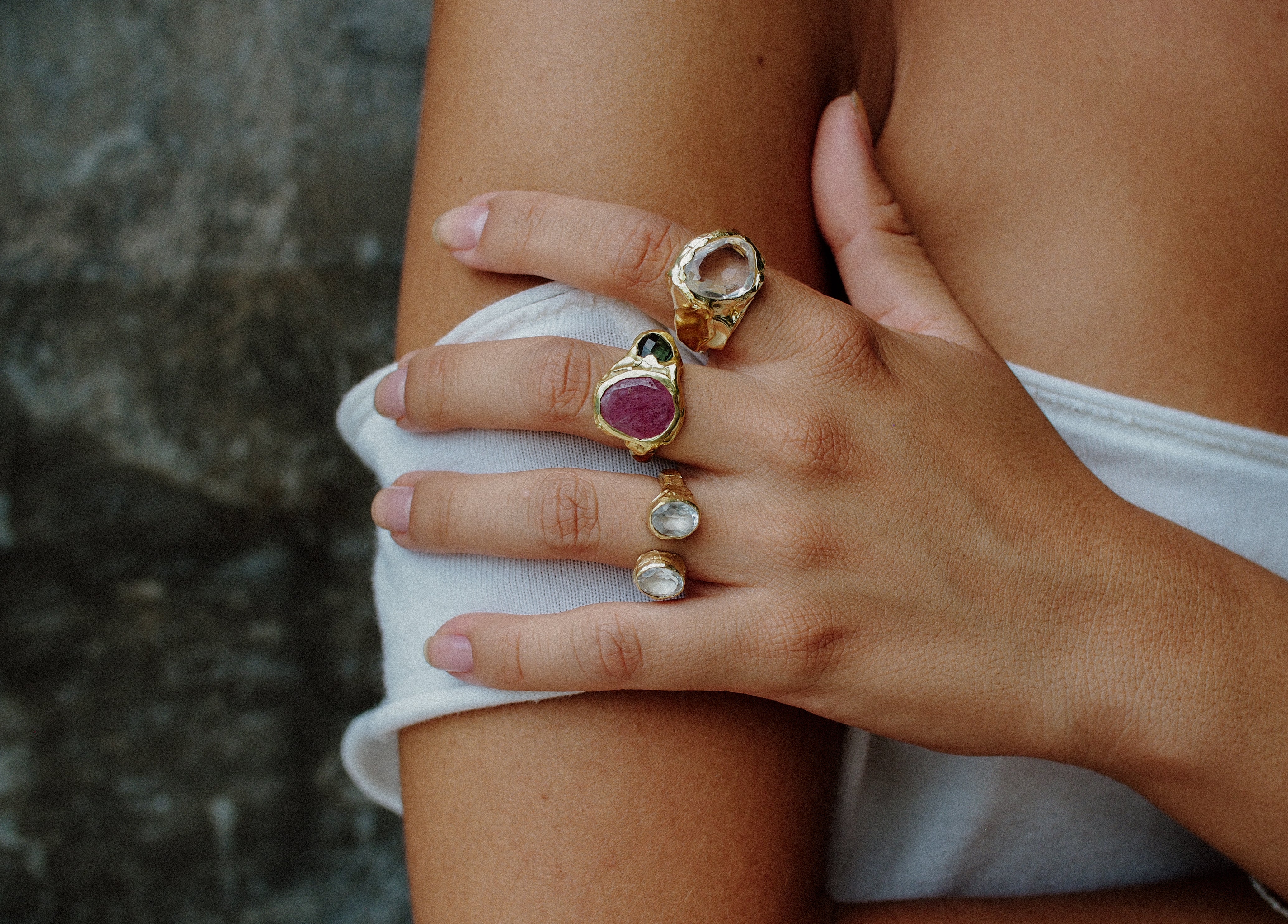 Gold Pink Sapphire N°72 🄼