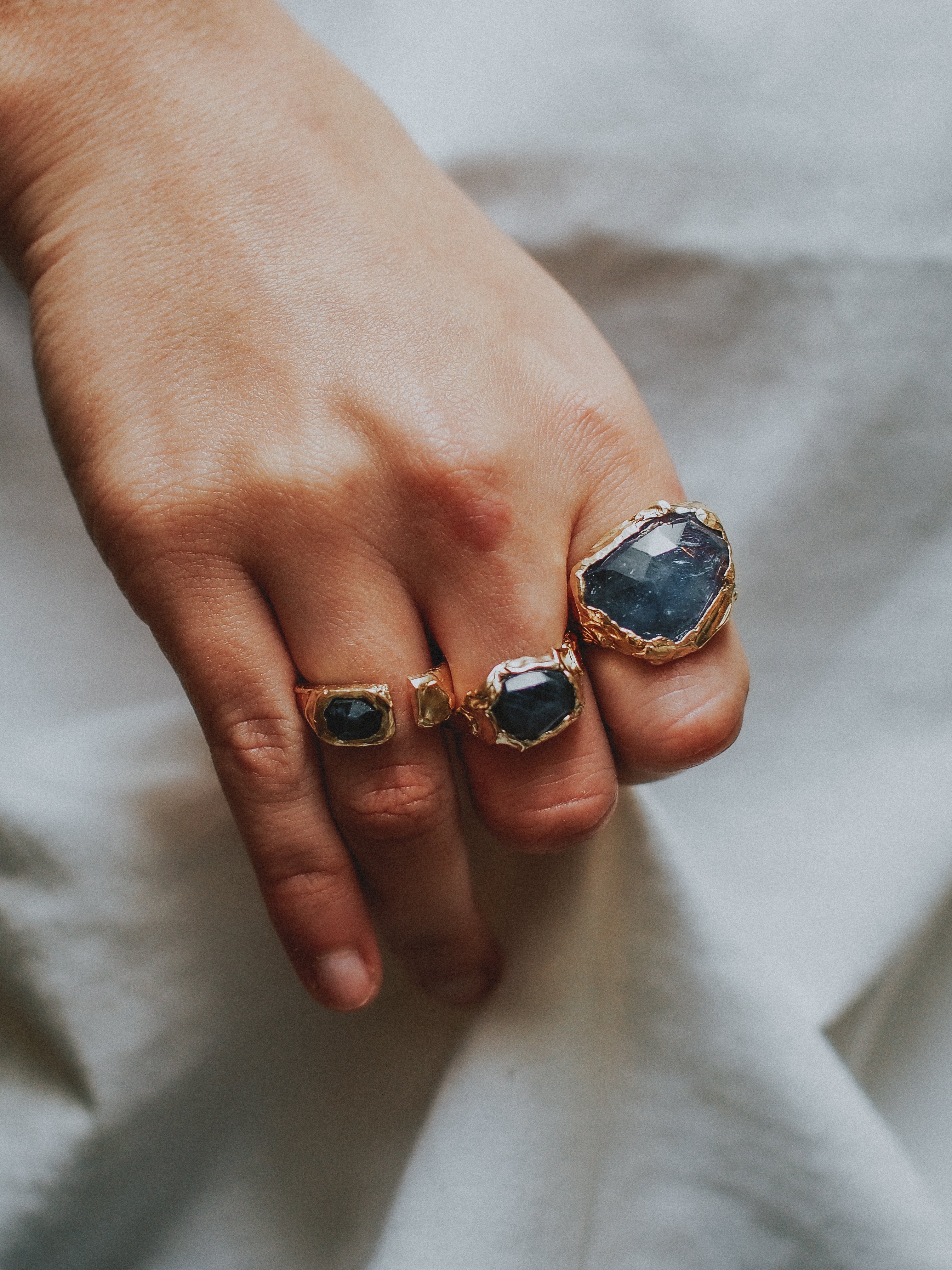 Gold Tanzanite N°93 🄻