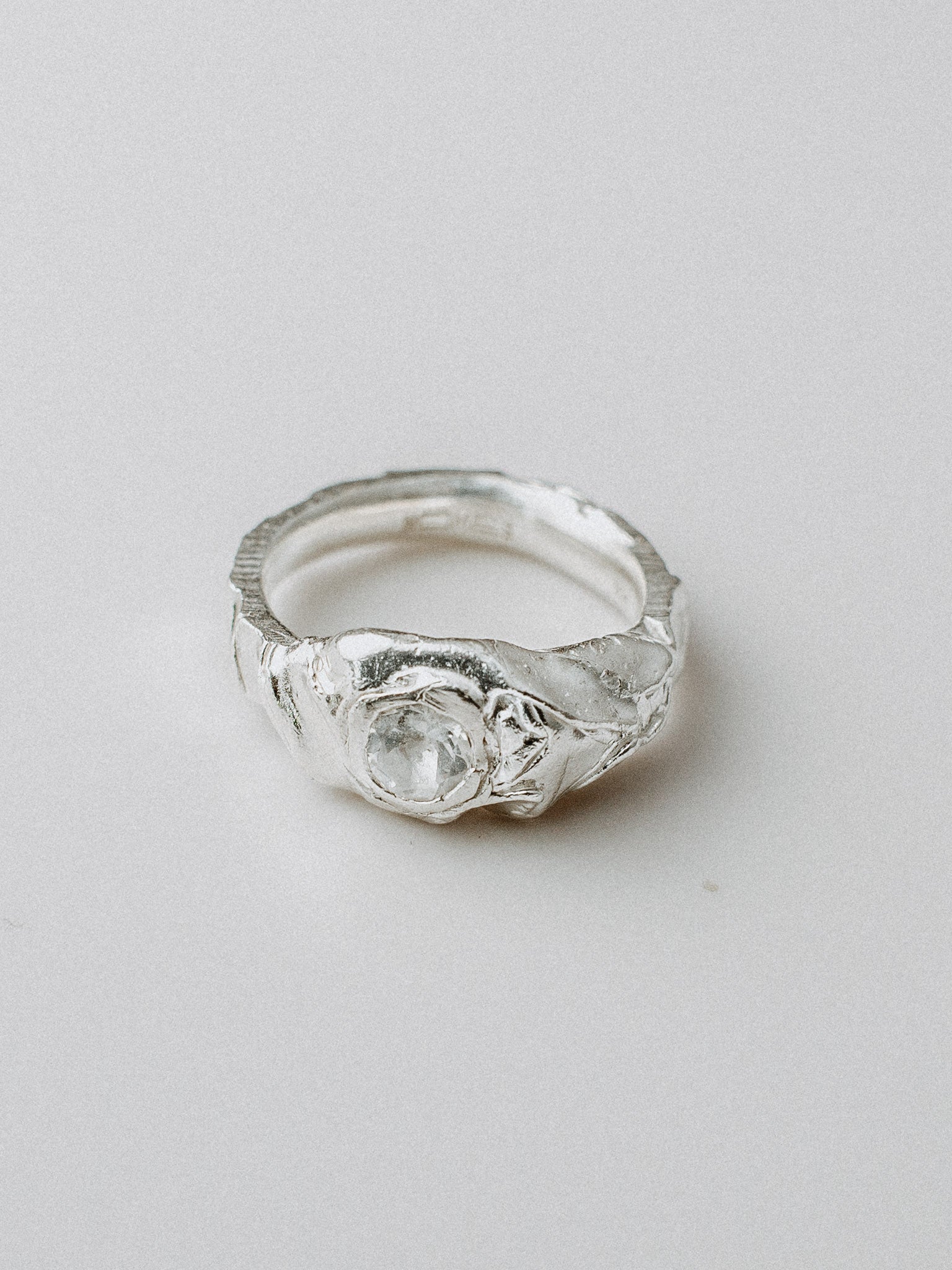 RING N°243
