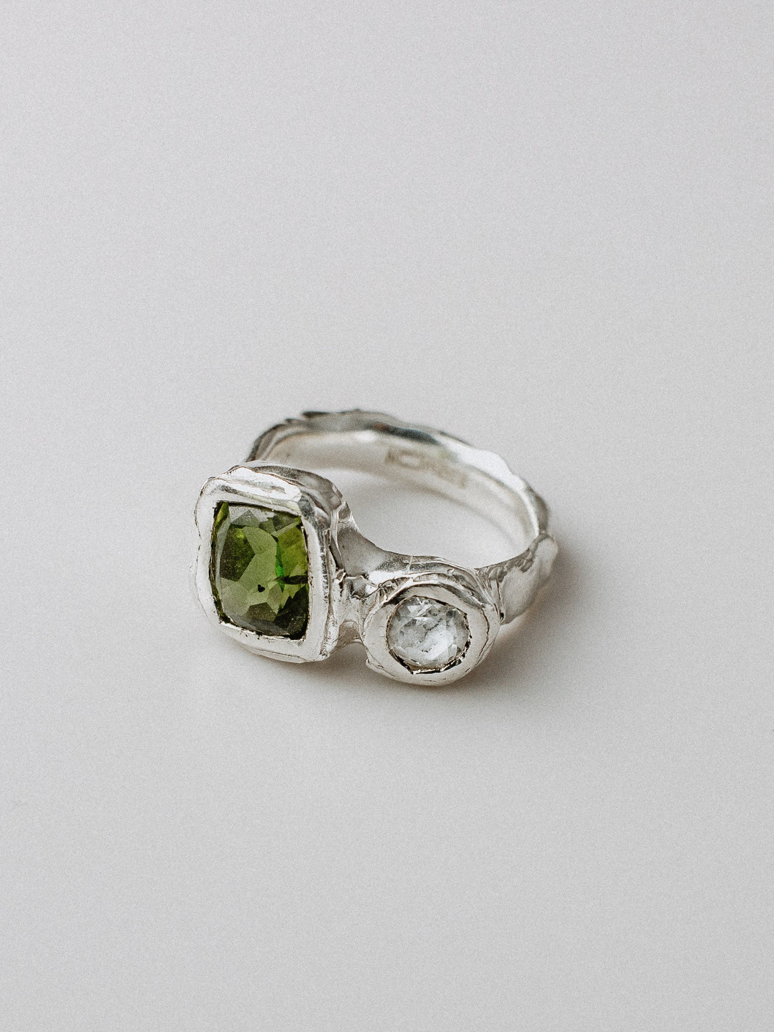 RING N°240